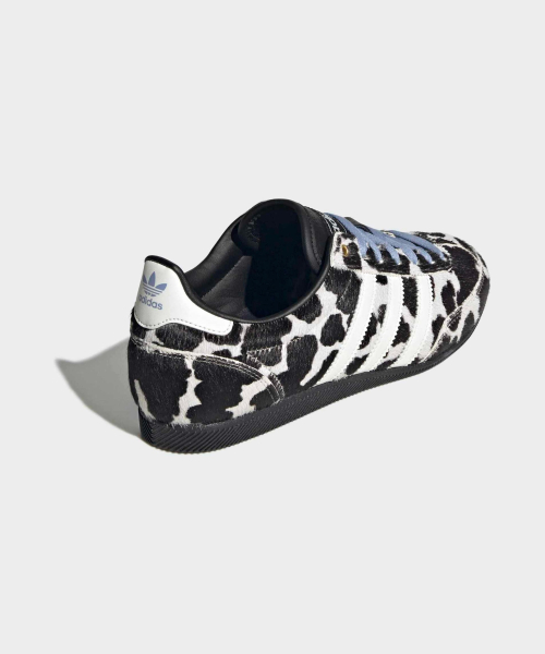 JAPAN W CBLACK/CREWHT/GOLDMT