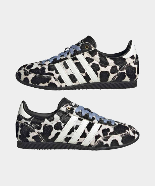 JAPAN W CBLACK/CREWHT/GOLDMT