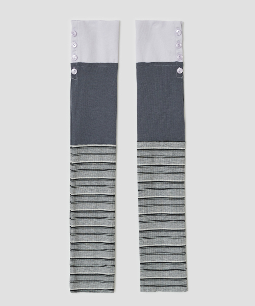 Buttoned Stripe Leg Warmer [Charcoal]
