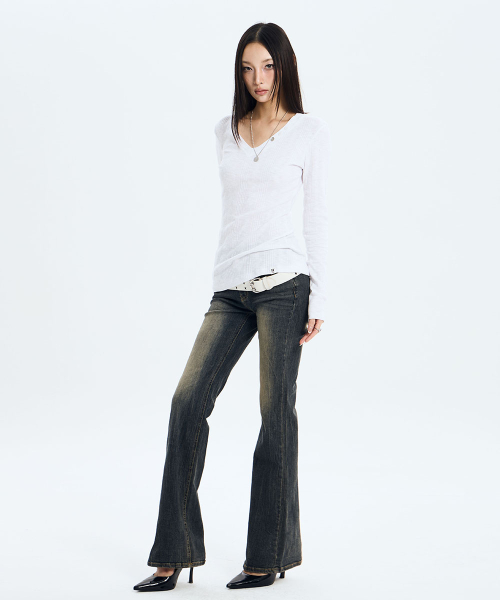 V-Neck Slim Top (WHITE)