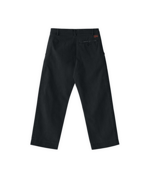 003 washed cotton crop pants in matte black