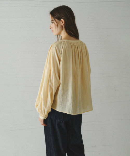 LUCIA raglan shirring blouse_BUTTER