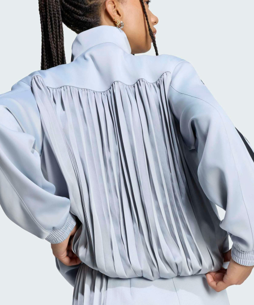 PLEAT TT CLONIX
