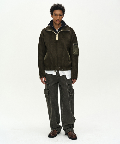 DOUBLE LAYERED QUARTER ZIP-UP SWEATER (KHAKI/BLACK)