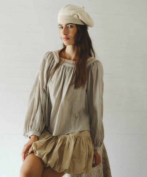 LAPUTA square-neck lace blouse_MINT