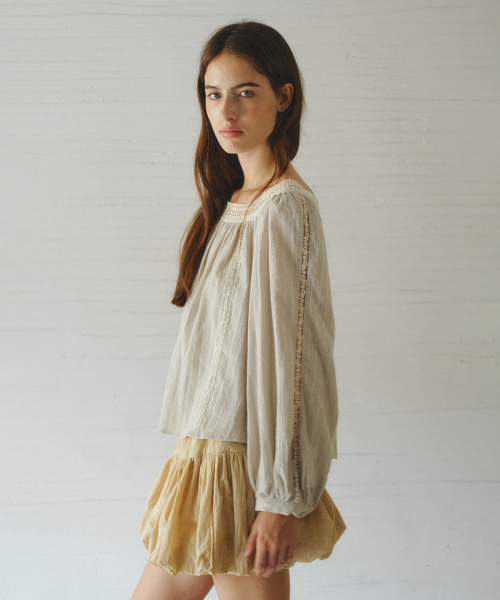 LAPUTA square-neck lace blouse_MINT
