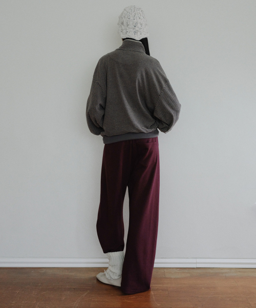 [CORE] STRIPED WAISTBAND CURVED PANTS - WINE