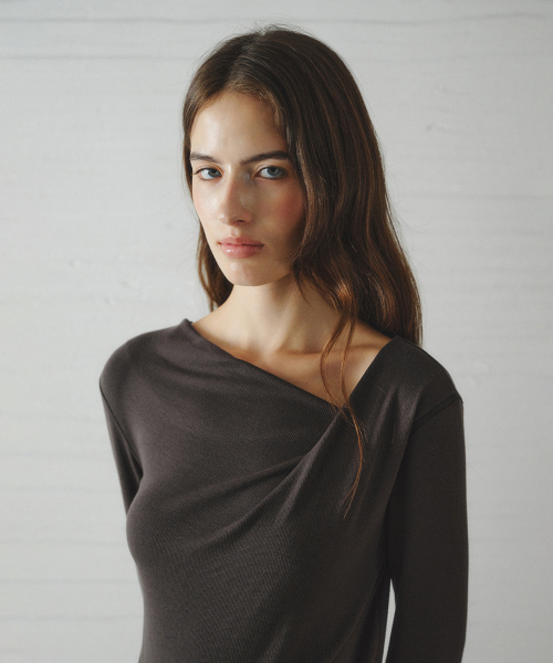 ROEL drape neck t-shirt_CHARCOAL
