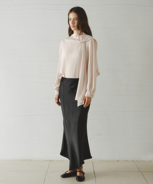 ALOHA unbalanced satin long skirt_BLACK