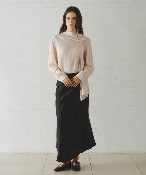 ALOHA unbalanced satin long skirt_BLACK