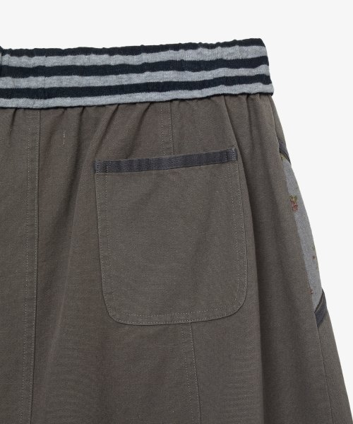 FLOWER BLOCK SKIRT [CHARCOAL]