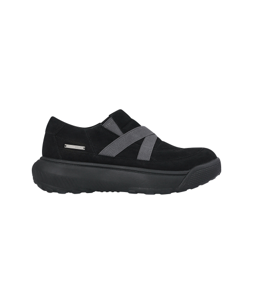 Cut line band slip-on BLACK