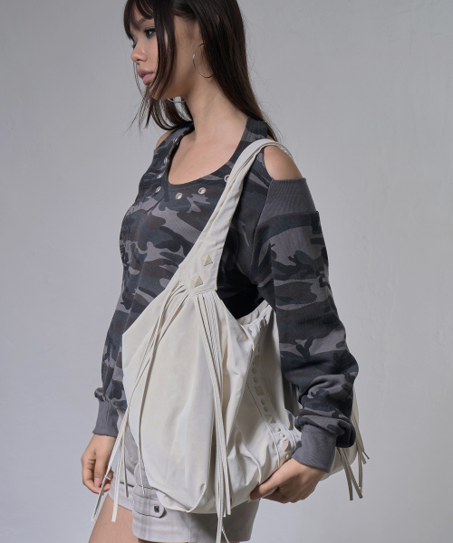 DRAPE FRINGE HOBO BAG (IVORY) F26ZE405