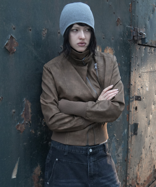 HIGH-NECK RIBBED LEATHER JACKET (BROWN) F26ZA506