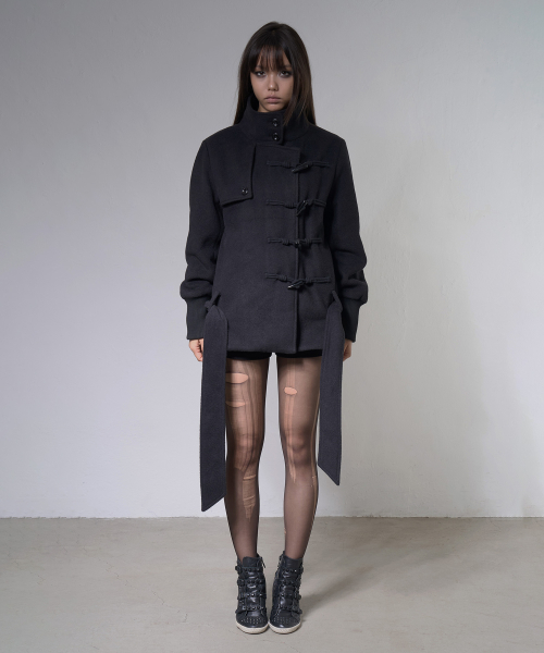 HIGH-NECK TOGGLE HALF COAT (BLACK) F26ZA505