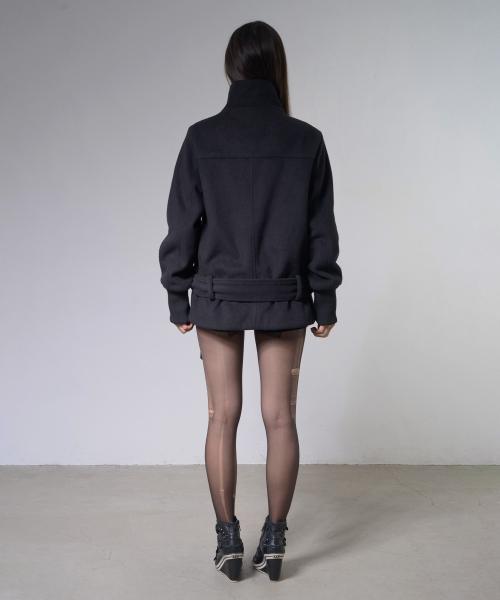 HIGH-NECK TOGGLE HALF COAT (BLACK) F26ZA505