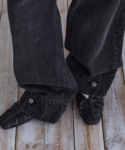 Cuff Relaxed Straight Jeans, BLACK