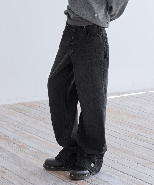 Cuff Relaxed Straight Jeans, BLACK
