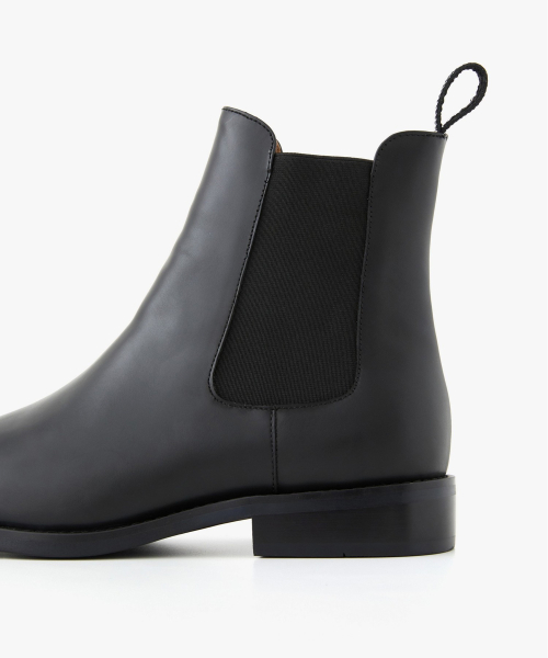 Semi Square Toe Chelsea Boots (Black) TNSO6F101BK