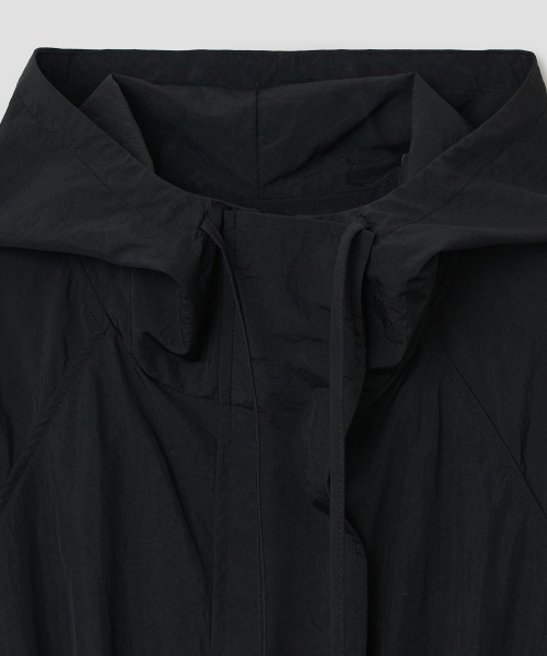 Shirred Hood Jacket [Black]