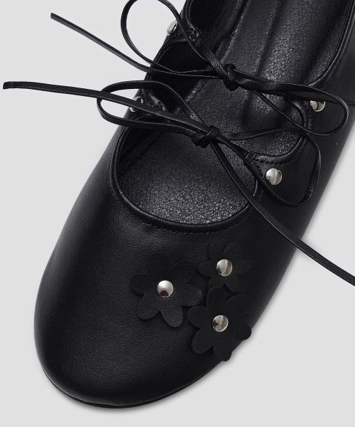 Flower Patch Lace Up Flats [Black]