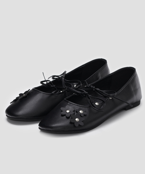 Flower Patch Lace Up Flats [Black]