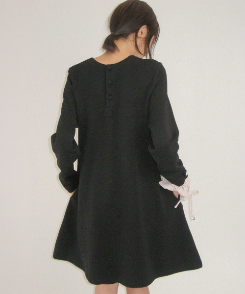 REVERSIBLE RIBBON DRESS BLACK