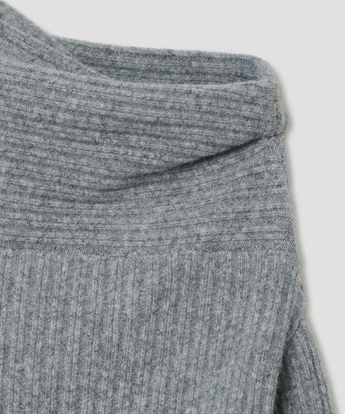 Button Off Shoulder Knit [Gray]