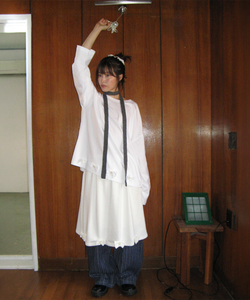 BUTTON RIBBON LONG SLEEVE WHITE