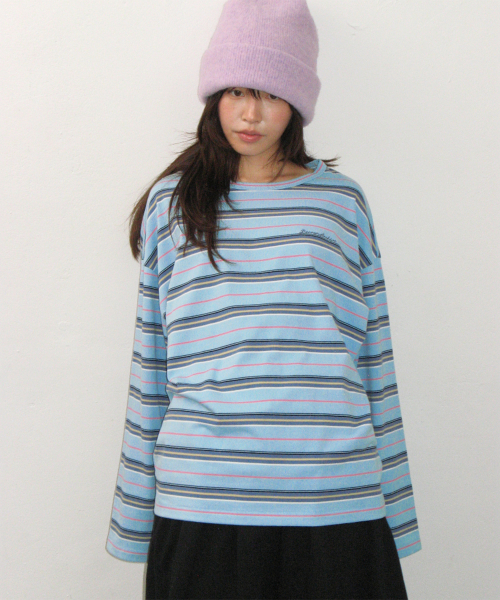 STRIPE LETTERING LONG SLEEVE SOFT BLUE