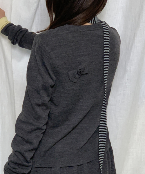 BUTTON RIBBON CARDIGAN CHARCOAL