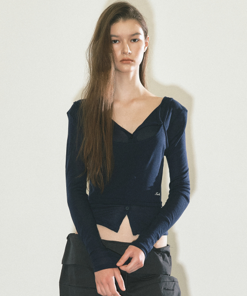 HENLEY NECK LAYERED SLEEVE TOP_NAVY