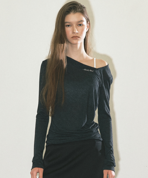 ASYMMETRY DRAPE SHIRRING TOP_BLACK