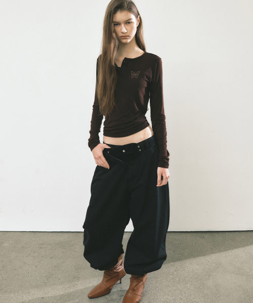 RIVET CURVED WIDE PANTS_BLACK