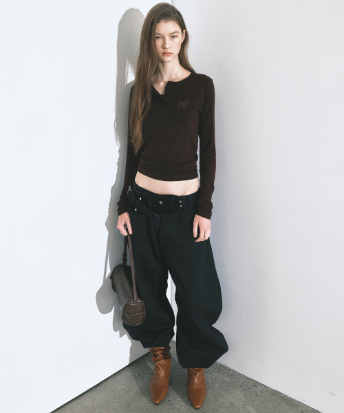 RIVET CURVED WIDE PANTS_BLACK
