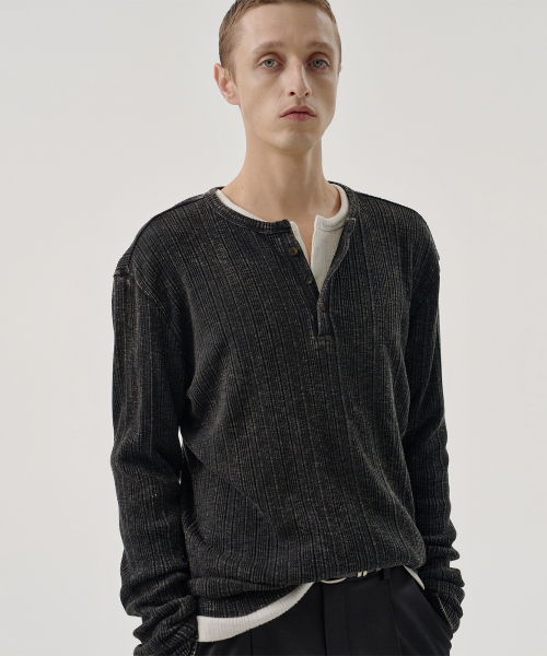 GRAIN HENLEY NECK (WASHED BLACK)