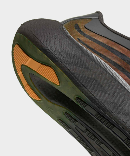 HYPERBOOST EPHR LT CBLACK/LUTA/NBROWN