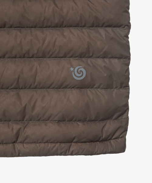 SYMBOL LIGHT DOWN JACKET [BROWN]