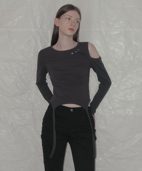 TAZE Basic Slit 3/4 Capri Pants_Black