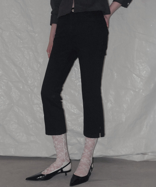 TAZE Basic Slit 3/4 Capri Pants_Black
