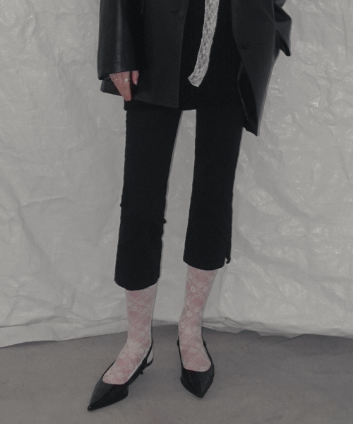 TAZE Basic Slit 3/4 Capri Pants_Black