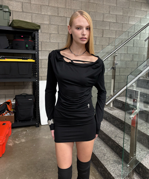 SLIT T DRESS (BLACK)