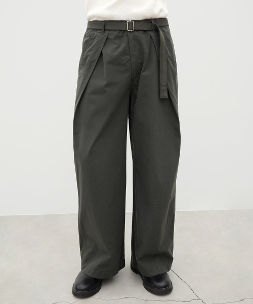 TRY One-Tuck Belted Pants Khaki