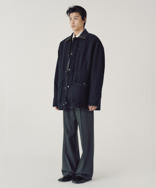 CLOSED FORM JACKET (BLACK)