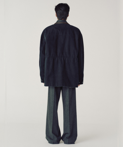 CLOSED FORM JACKET (BLACK)