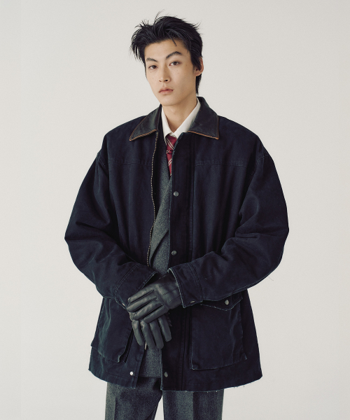 CLOSED FORM JACKET (BLACK)