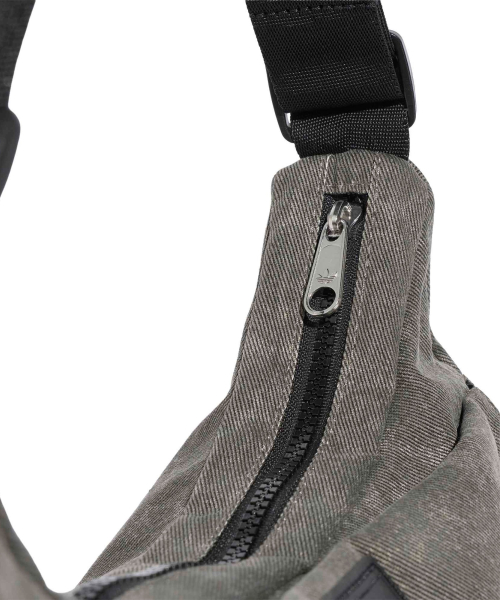 MOON BAG BLACK