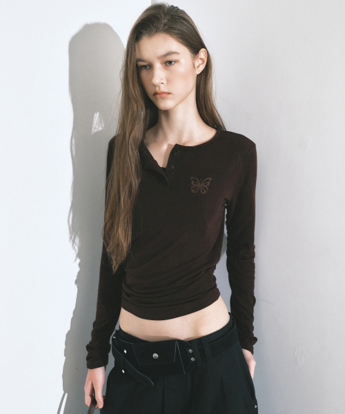BUTTERFLY HENLEYNECK SLEEVE TOP_BROWN