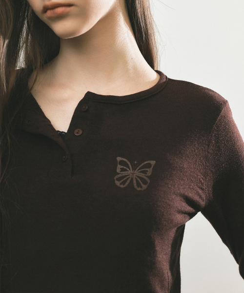 BUTTERFLY HENLEYNECK SLEEVE TOP_BROWN