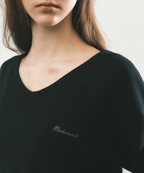 V NECK RIB KNIT TOP_BLACK